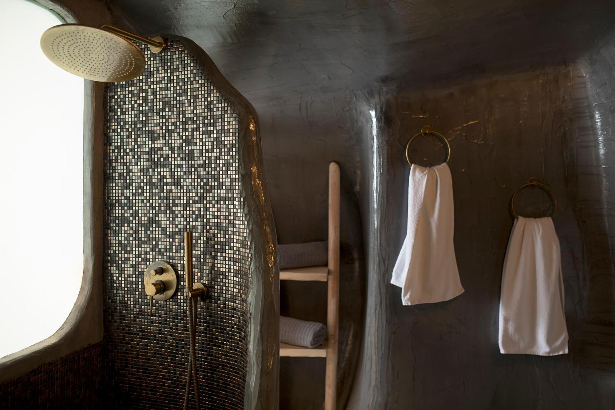 Angle Cavehouse Ferienhaus